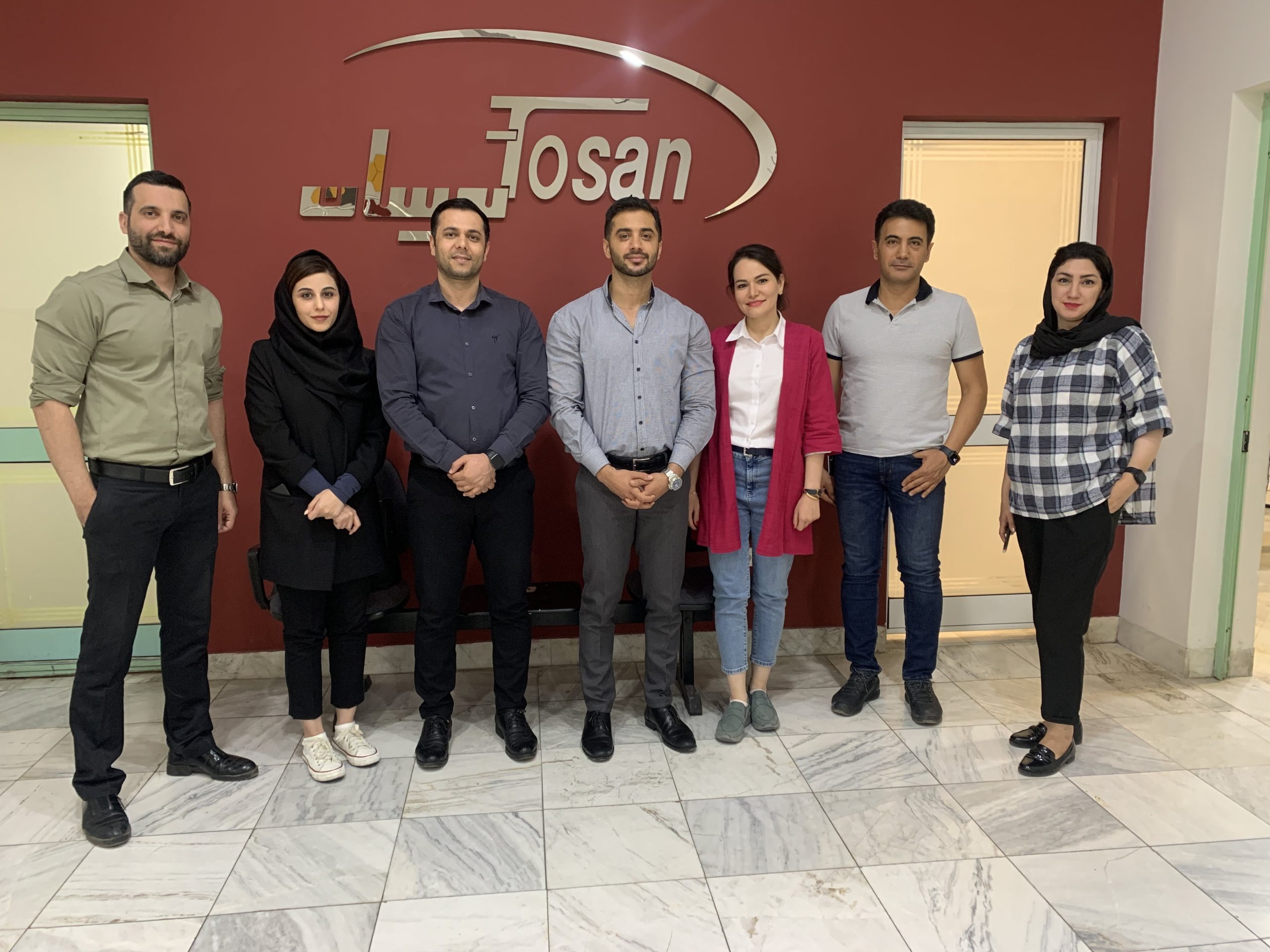 محیط کاری مدرن و فضای مشاوره تخصصی ویرا تیرداد آیریا